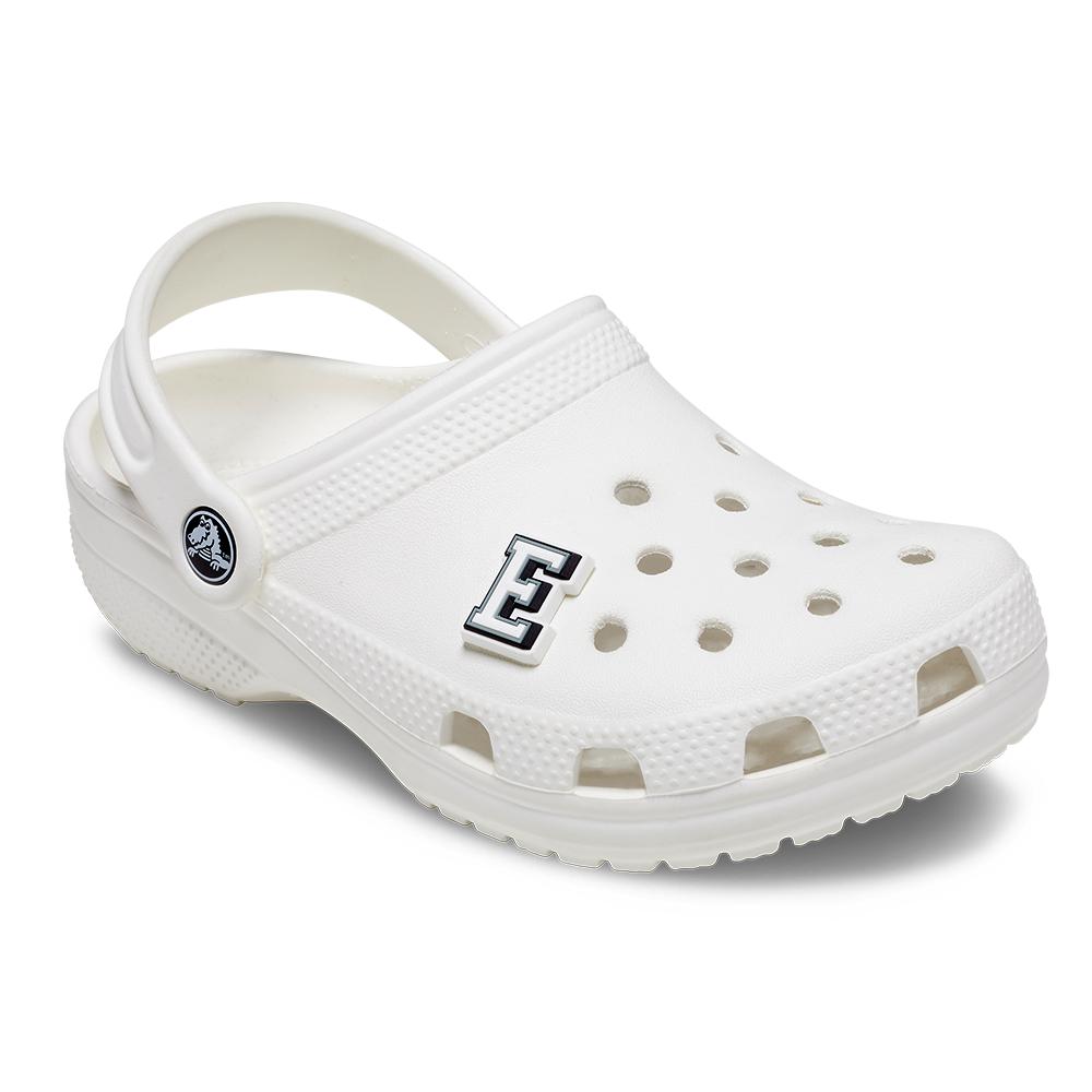 Crocs / Letter V