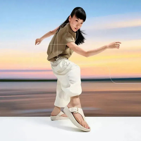 Fit Flop Lulu Resin Buckle Toe Post Sandal - Paris Beige