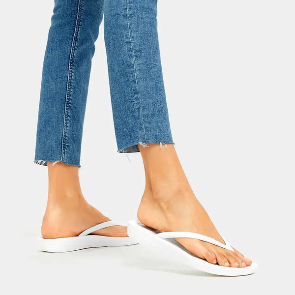Fit Flop iQushion Ergonomic Flip-Flops - Urban White