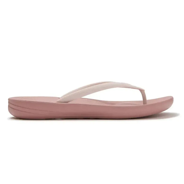 FitFlop iQushion X Pantone Flip-Flops - Cameo Brown