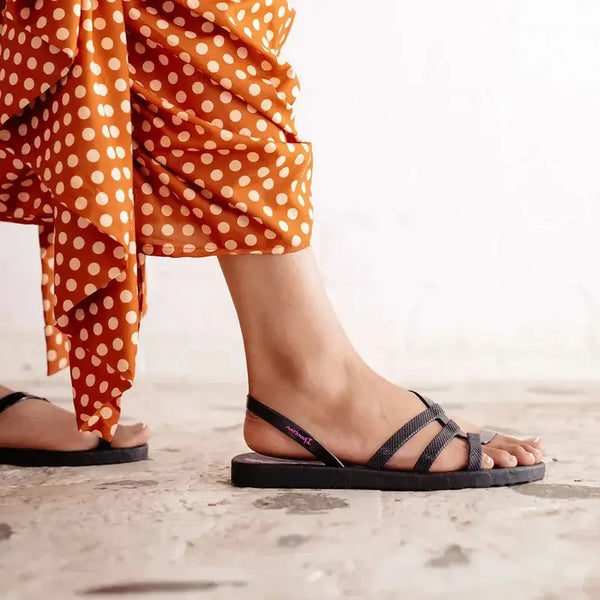 Ipanema Diversa Strappy Slingback Sandal - Black Lilac