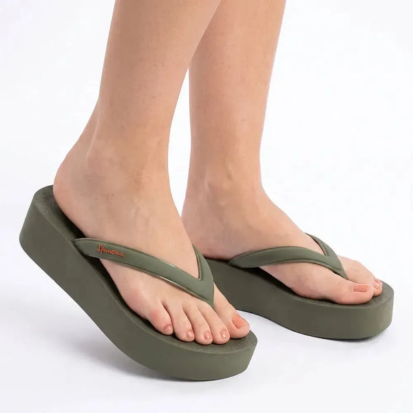 Ipanema Pluma Sandal - Green/Orange