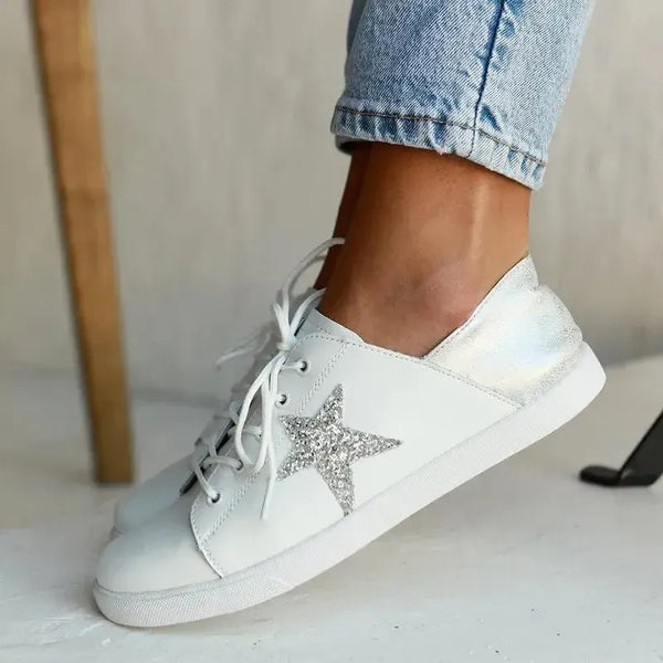 Julz Nicki Leather Sneaker With Star Detail -White