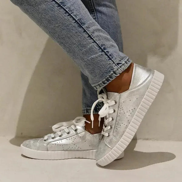 Julz Valentina Leather Sneaker With Star Detail - Matte Silver