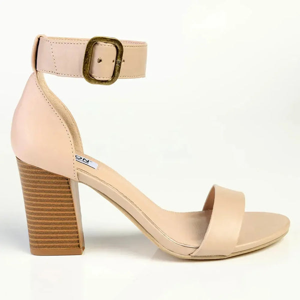 Madison Allan Heel - Nude
