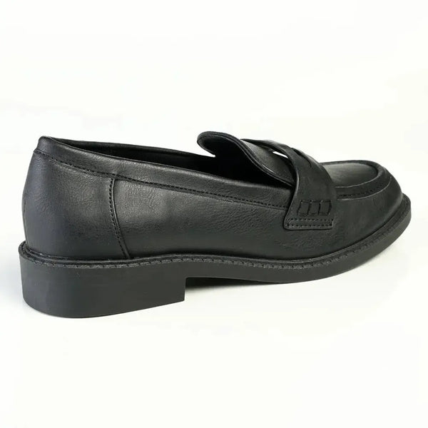 Madison Magnolia Loafer with Saddle - Black