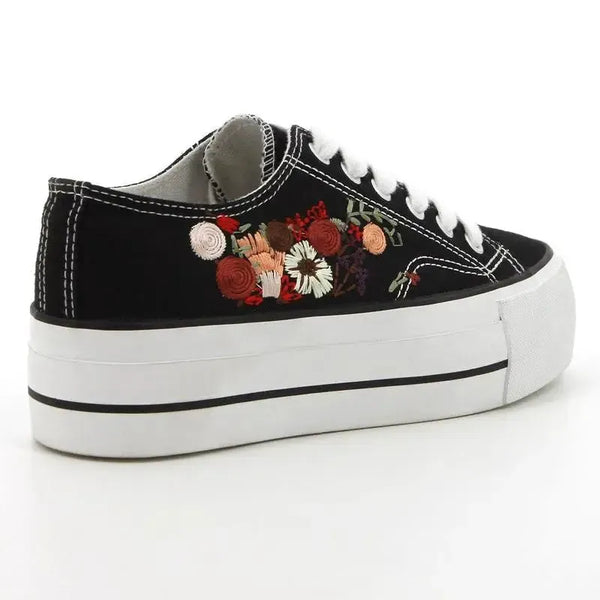 Pierre Cardin Bouquet 3 Flower Lace Up Sneaker - Black