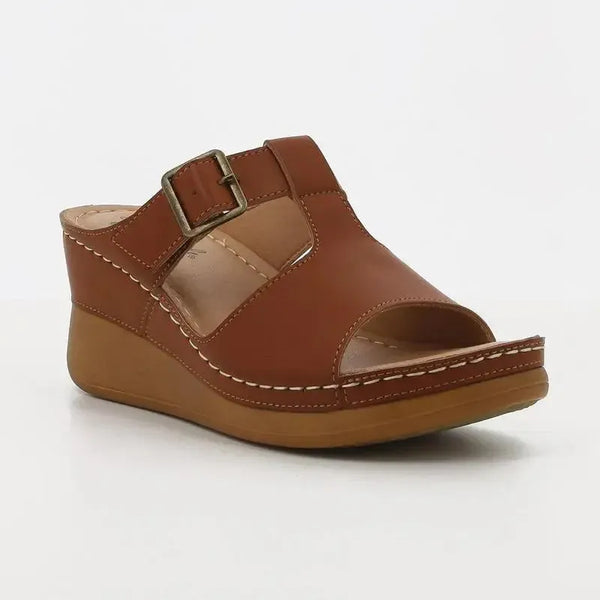 Soft Style By Hush Puppies Lakota Sandal - Cognac