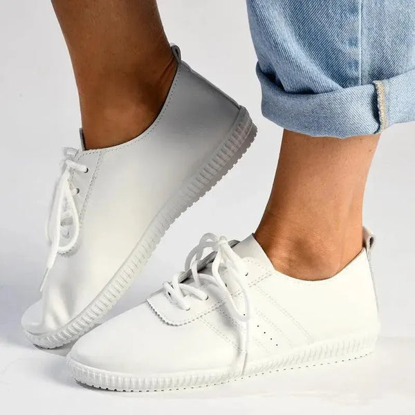 Soft Style By Hush Puppies jesiah Sneaker - White