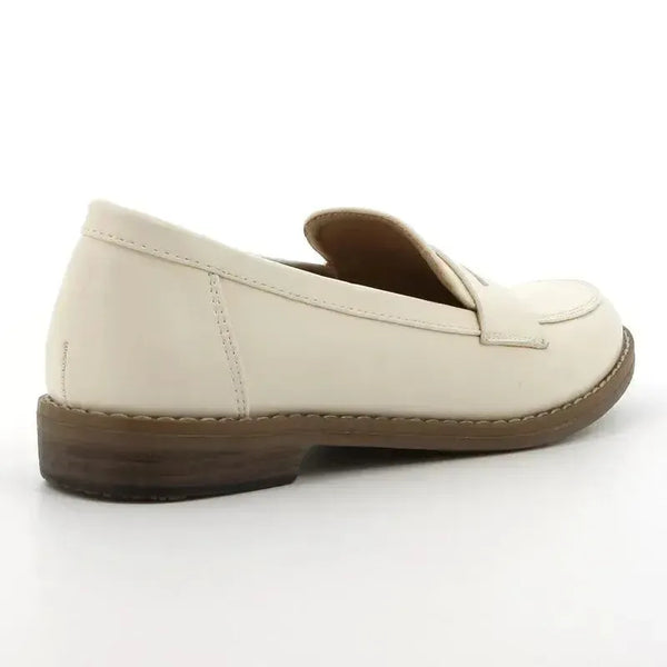 Soft Style by Hush Puppies Tysan Loafer With Saddle - Ivory
