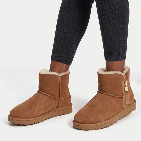 UGG Bailey Mini Zip Boot - Chestnut