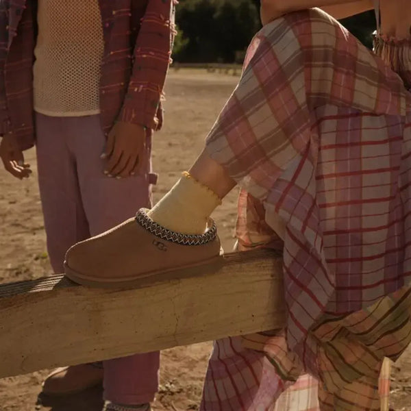 UGG Tasman II Slipper - Sand Dark Cherry