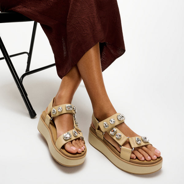Fit Flop Gen FF-Max Ultra-Jewel Leather Back Strap Sandal - Cappuccino