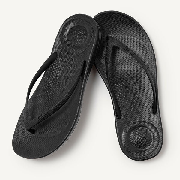 Fit Flop iQushion Ergonomic Flip-Flops - All Black
