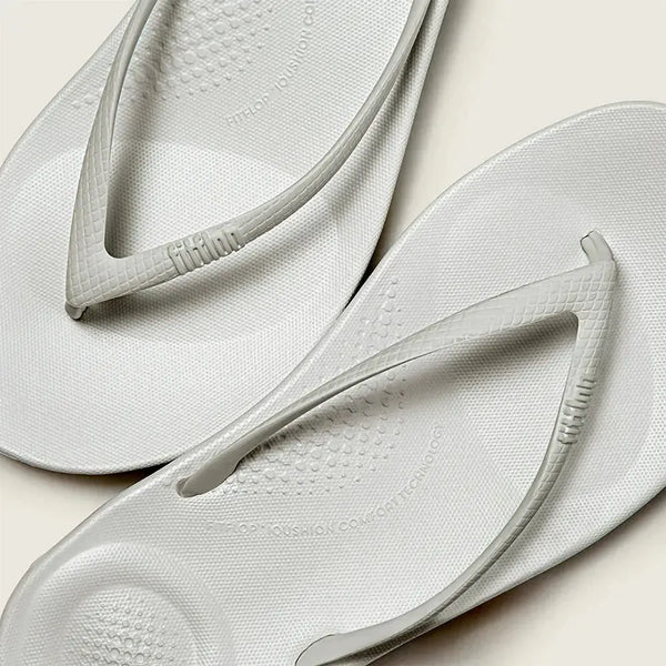 Fit Flop iQushion Ergonomic Flip-Flops - Urban White