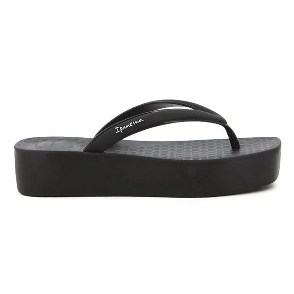 Ipanema Pluma Sandal - Black