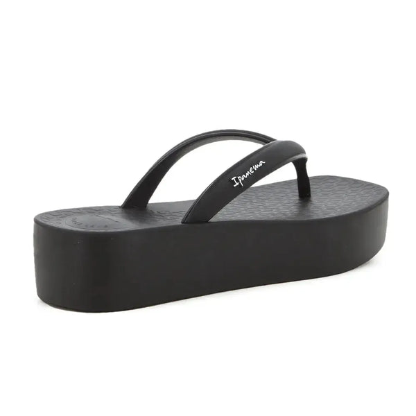 Ipanema Pluma Sandal - Black