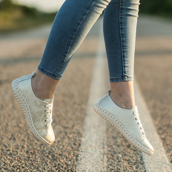 Julz Gina Leather Sneaker - Gold