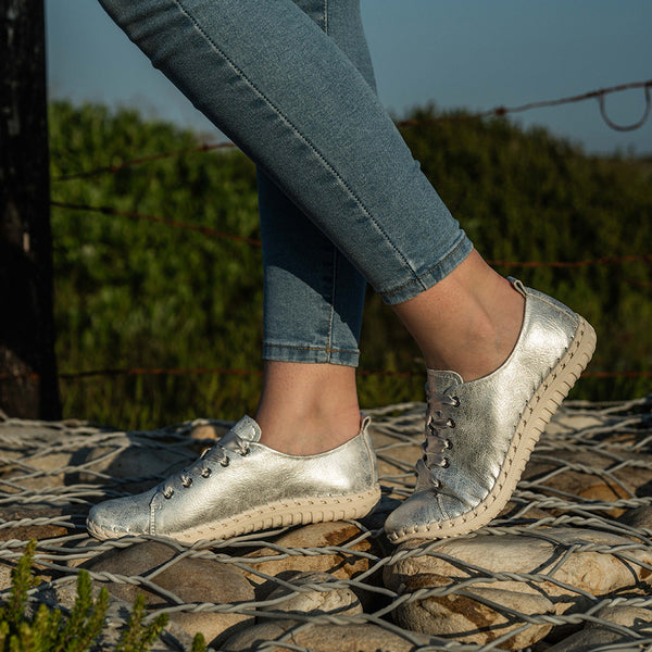 Julz Gina Leather Sneaker - Gold