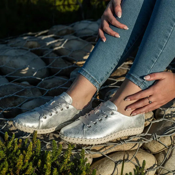 Julz Gina Leather Sneaker - Silver