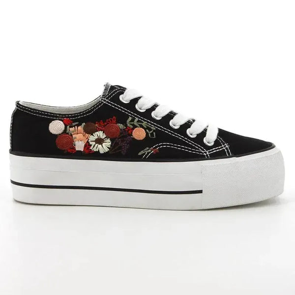 Pierre Cardin Bouquet 3 Flower Lace Up Sneaker - Black