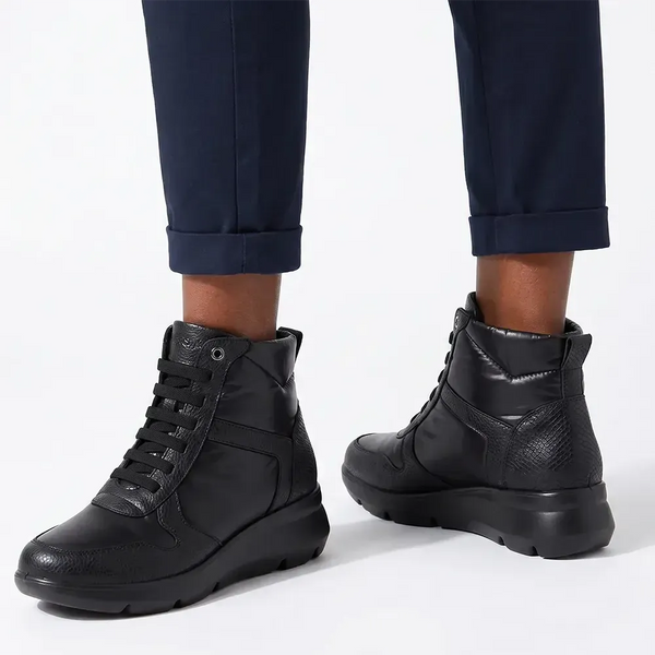 Soft Style By Hush Puppies Johari Sneaker - Black