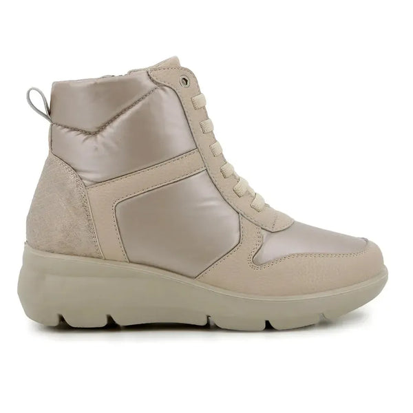 Soft Style By Hush Puppies Johari Sneaker - Champagne