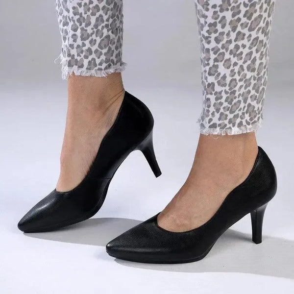 Soft Style Hush Puppies Phillipa Court Heel - Black