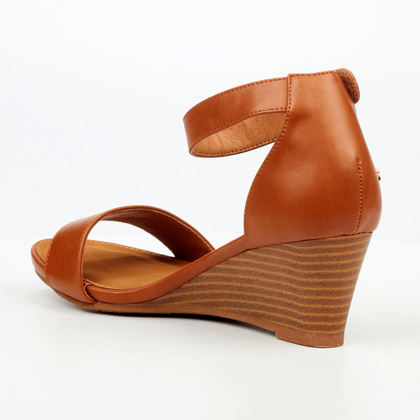 Butterfly Feet Shani Wedge - Tan