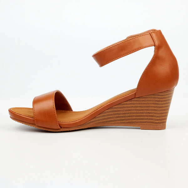 Butterfly Feet Shani Wedge - Tan