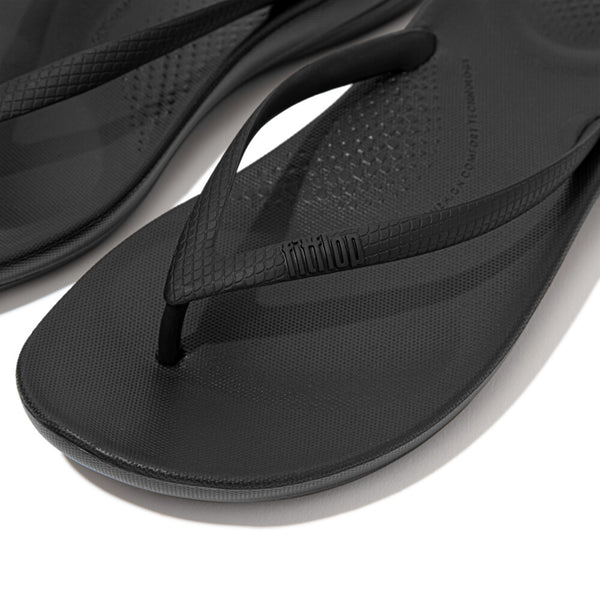 Fit Flop iQushion Ergonomic Flip-Flops - All Black