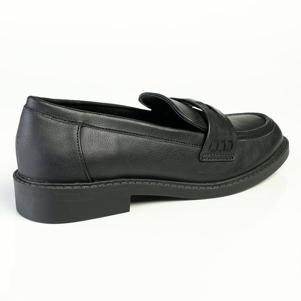Madison Magnolia Loafer with Saddle - Black