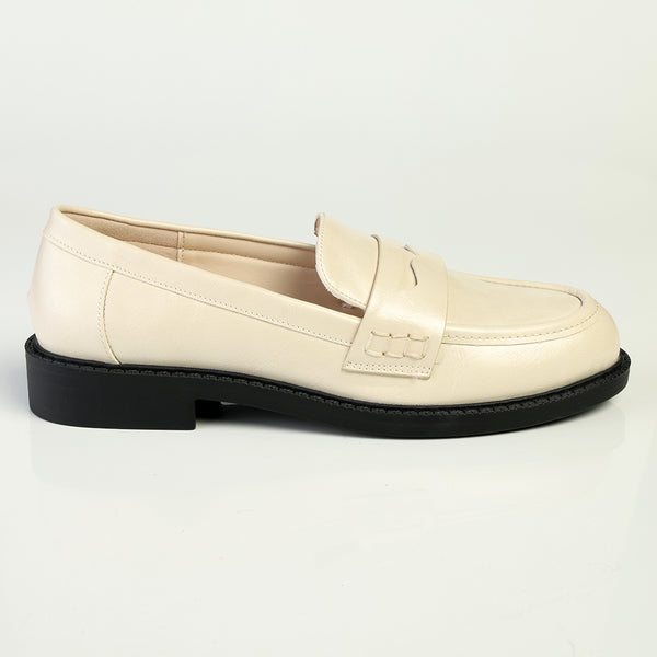 Madison Magnolia Loafer with Saddle - Off White