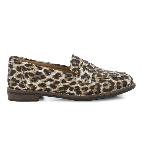 Soft Style by Hush Puppies Tysan Loafer With Saddle - Leopard