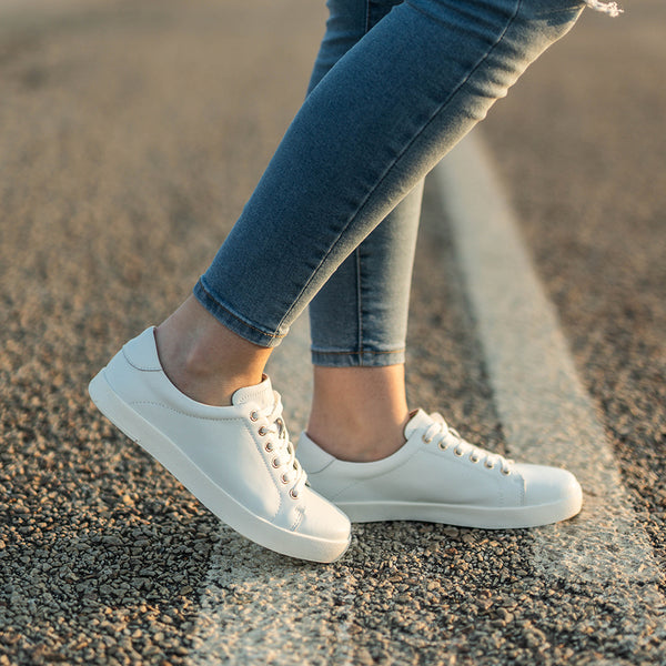 Julz Sydney Leather Sneaker - White