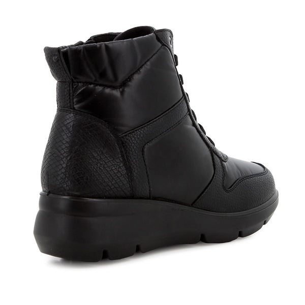 Soft Style By Hush Puppies Johari Sneaker - Black