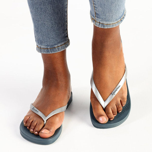 Ipanema Basic Thong Sandals - Grey/Silver-Ipanema-Buy shoes online